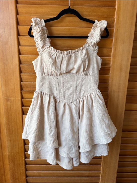 Pants - Ruffled Strappy Summer Dress in Cream Romper with shorts size large outfit women